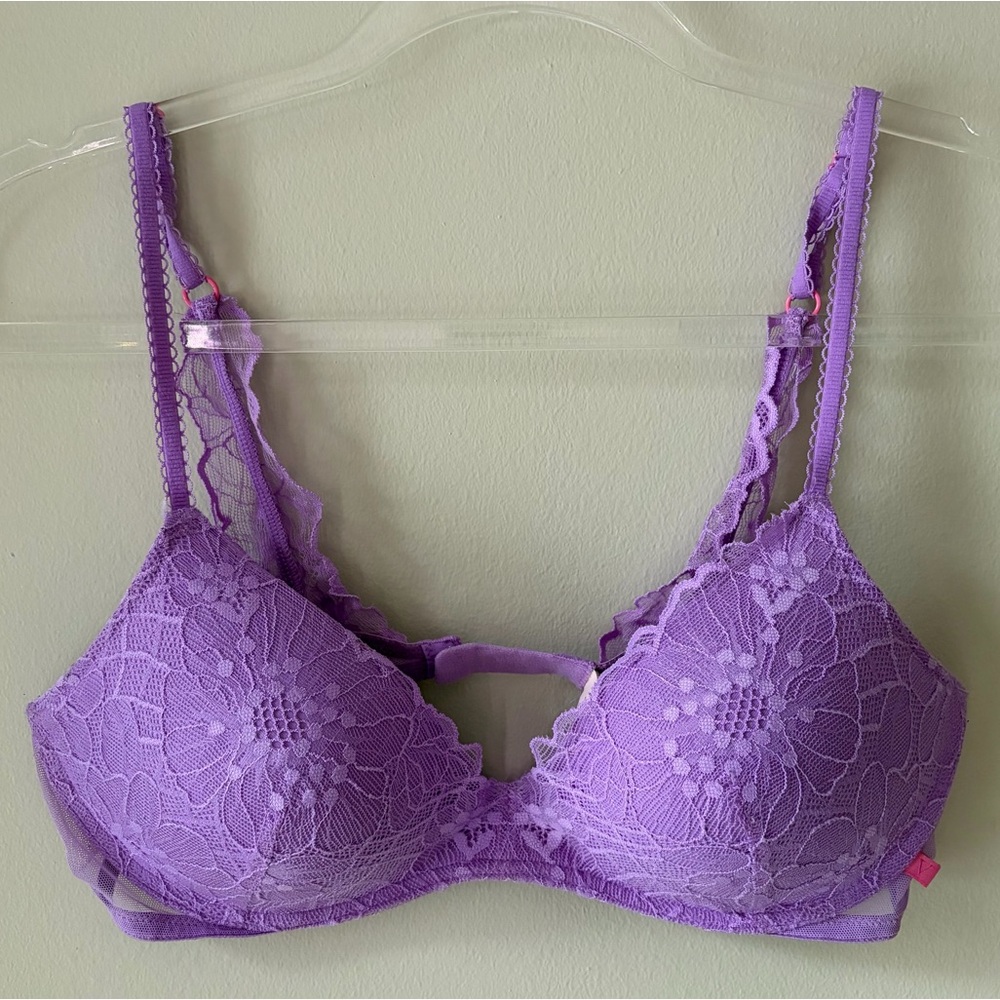 Victoria's Secret Lavender Purple Lace Push-Up Bra